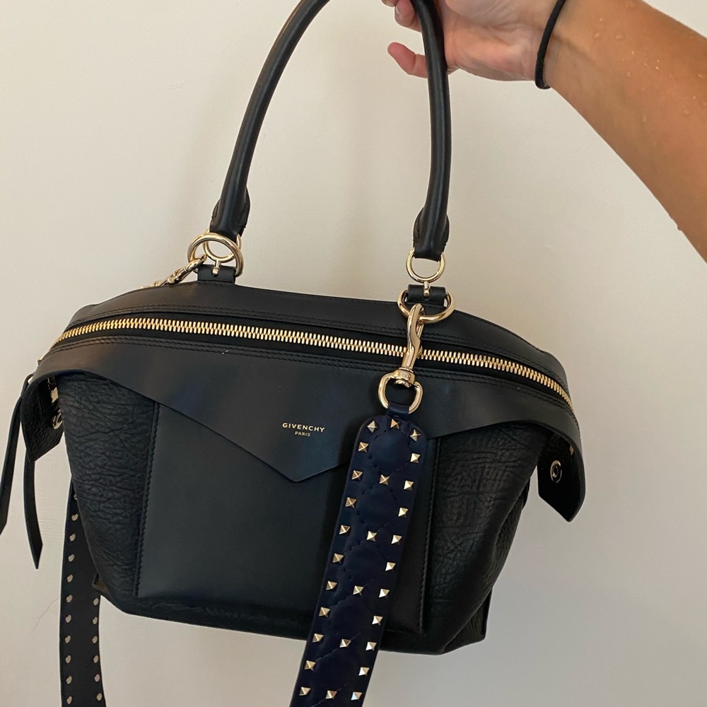 Givenchy sway bag 🔥